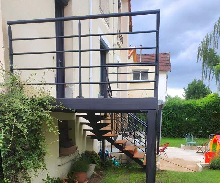 Installation de terrasse sur pilotis Cergy