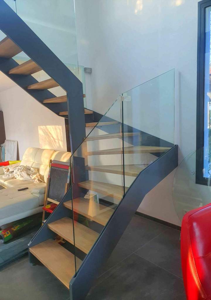 Installations d'escaliers sur mesure Cergy